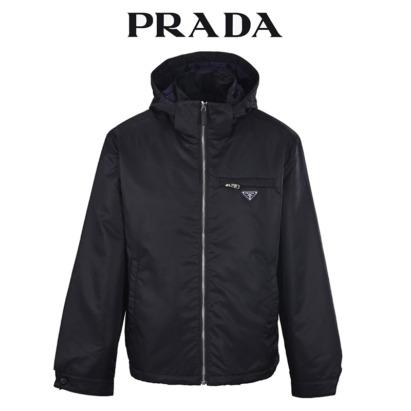 Chaqueta blusón Prada de nailon con capucha desmontable