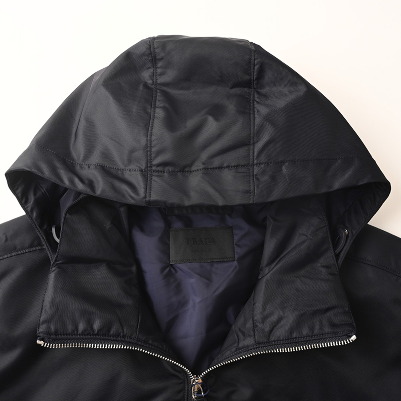 Chaqueta blusón Prada de nailon con capucha desmontable - Imagen 5