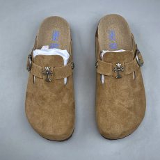 Sandalias Birkenstock × Chrome Hearts marrón